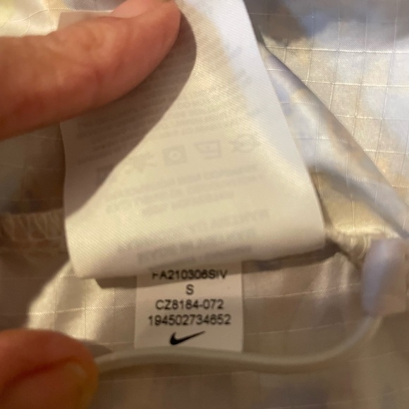 Floral Patterned Jacket - Picture 5 of 6